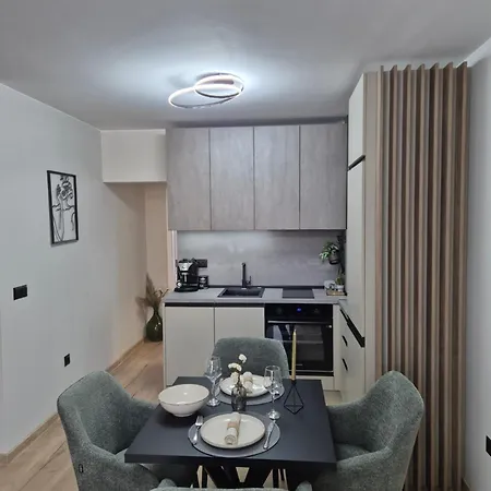 Apartament Luny Center *