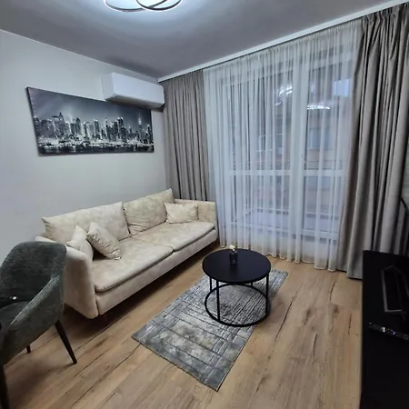 Luny Center Apartament *
